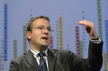 Hirsch : "Les jeunes sont chasseurs d'emplois"