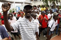 Fin de la grève en Guadeloupe où un accord entre le LKP et le préfet a été signé Fin de la grève en Guadeloupe où un accord entre le LKP et le préfet a été signé