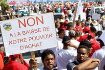 La Réunion se dirige vers la grève après l'accord de sortie de crise en Guadeloupe La Réunion se dirige vers la grève après l'accord de sortie de crise en Guadeloupe