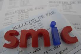 Le Smic augmentera de 0,8 % au 1er janvier 2015. Le Smic augmentera de 0,8 % au 1er janvier 2015.