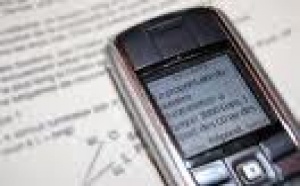 Un patron licencie un salarié par SMS
