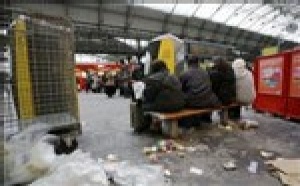 Des 'esclaves modernes' du nettoyage des trains en grève depuis un mois