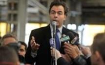 Caterpillar: l'engagement de Sarkozy "tenu", site maintenu pour cinq ans (Chatel)