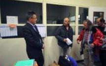 Les salariés de Molex à leur tour séquestrent leurs dirigeants Les salariés de Molex à leur tour séquestrent leurs dirigeants