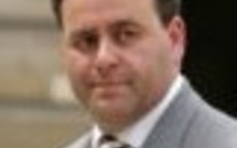 Le minsitre du Travail, des Relations sociales et de la Solidarité Le minsitre du Travail, des Relations sociales et de la Solidarité